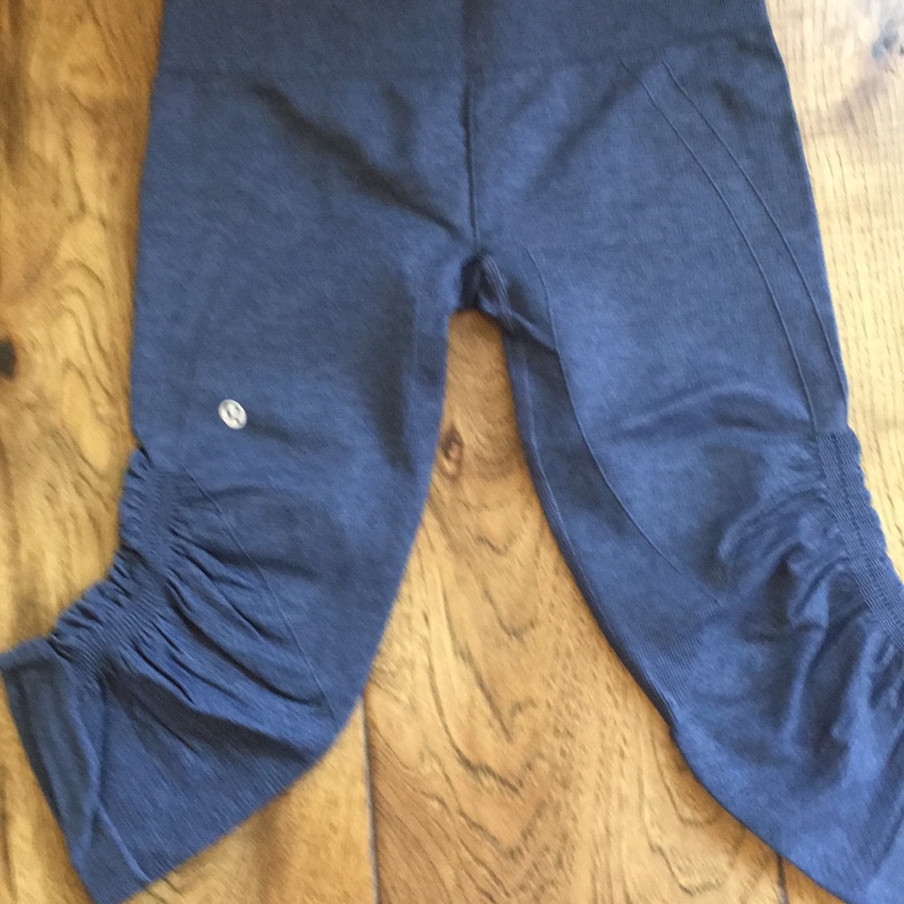 🍋🍋 🌈 New Lululemon crops!!!